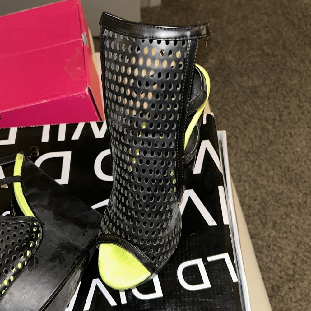 Wedges - Picture 3 of 3